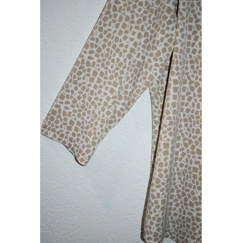 Susan Graver XL Stretch Blouse Button Front Mosaic Print 3/4 Sleeve Tan White - Picture 12 of 16